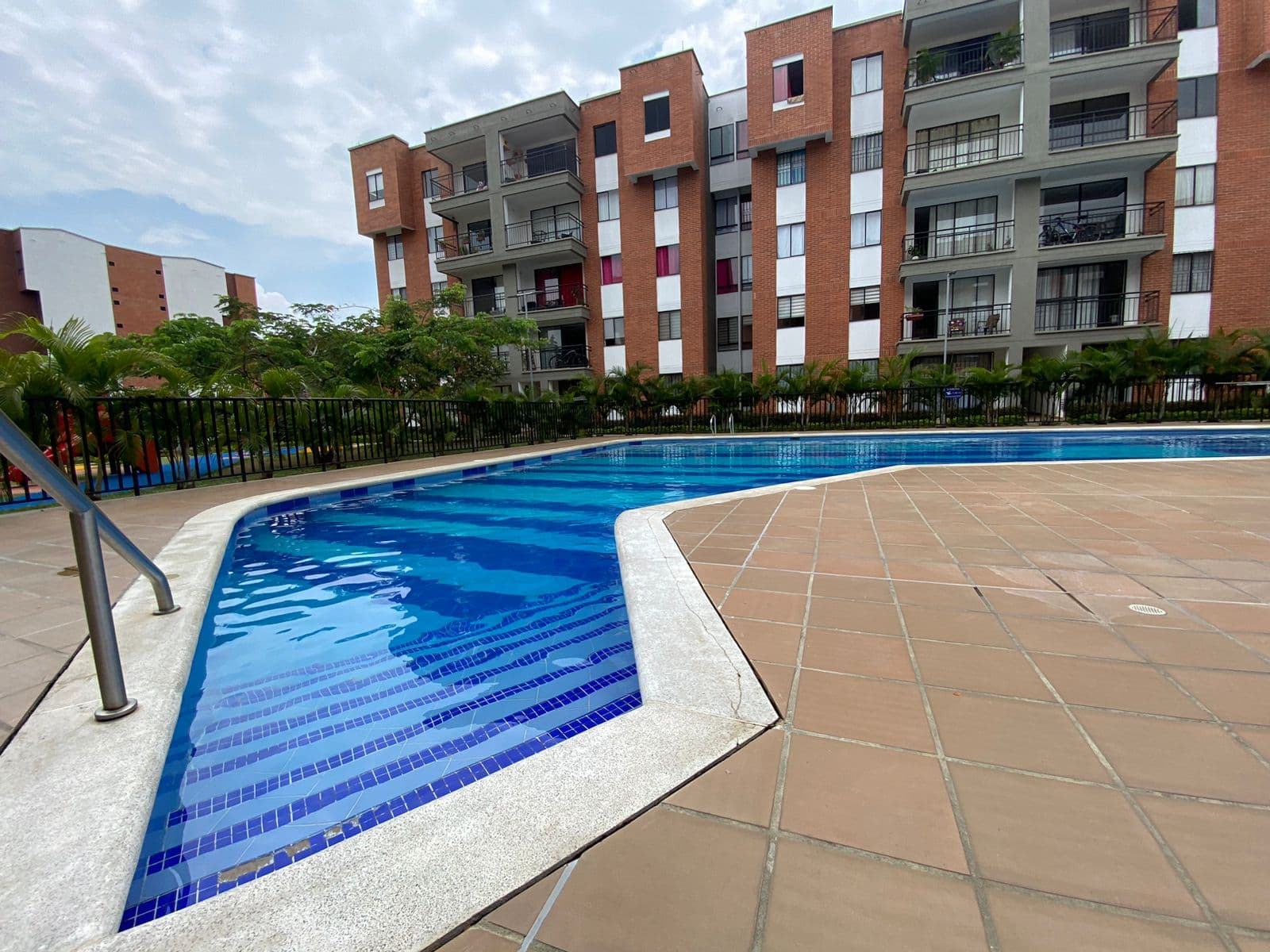 Apartamento en venta en Valle De Lili, Cali, ID RA8163