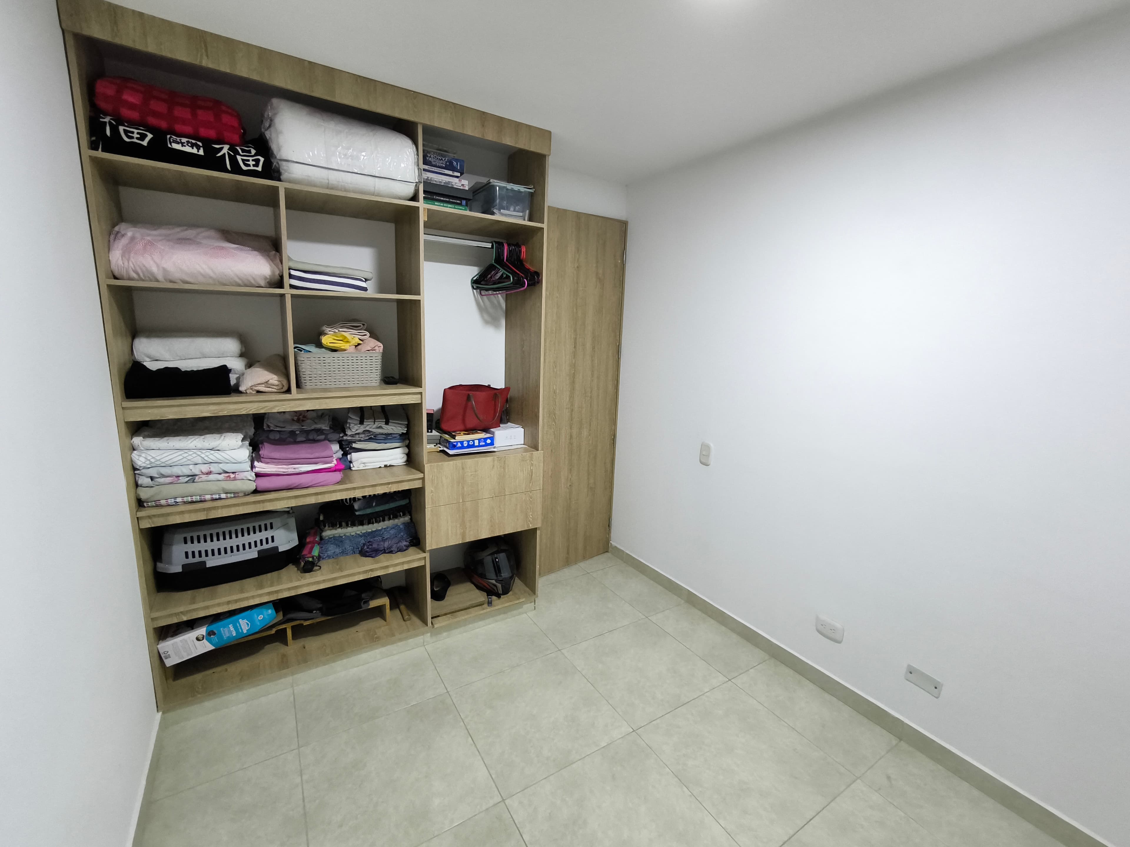 Apartamento en venta en Valle De Lili, Cali, ID RA8163