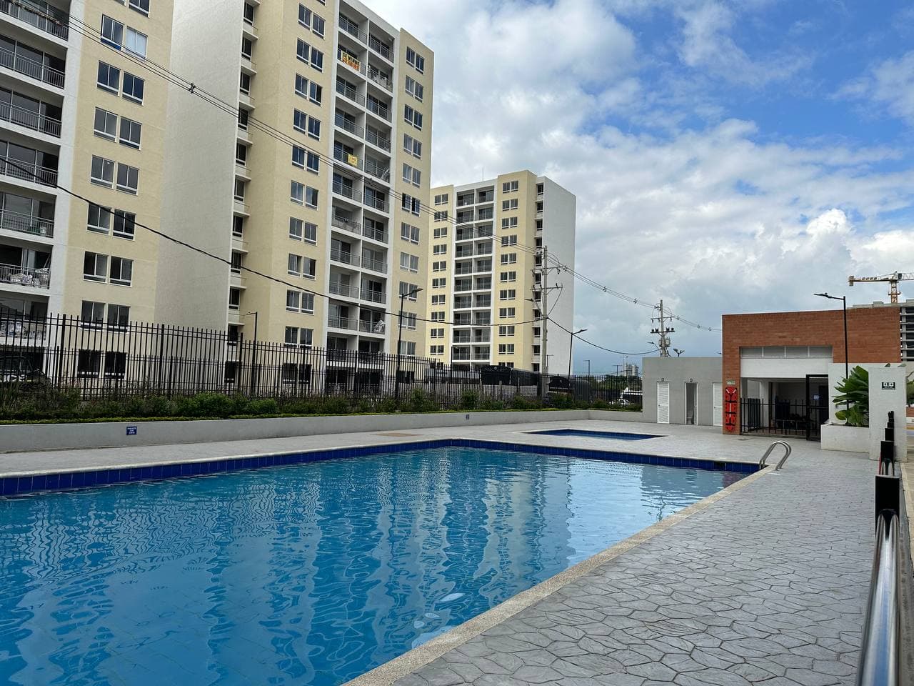 Apartamento en venta en Valle De Lili, Cali, ID OW7529
