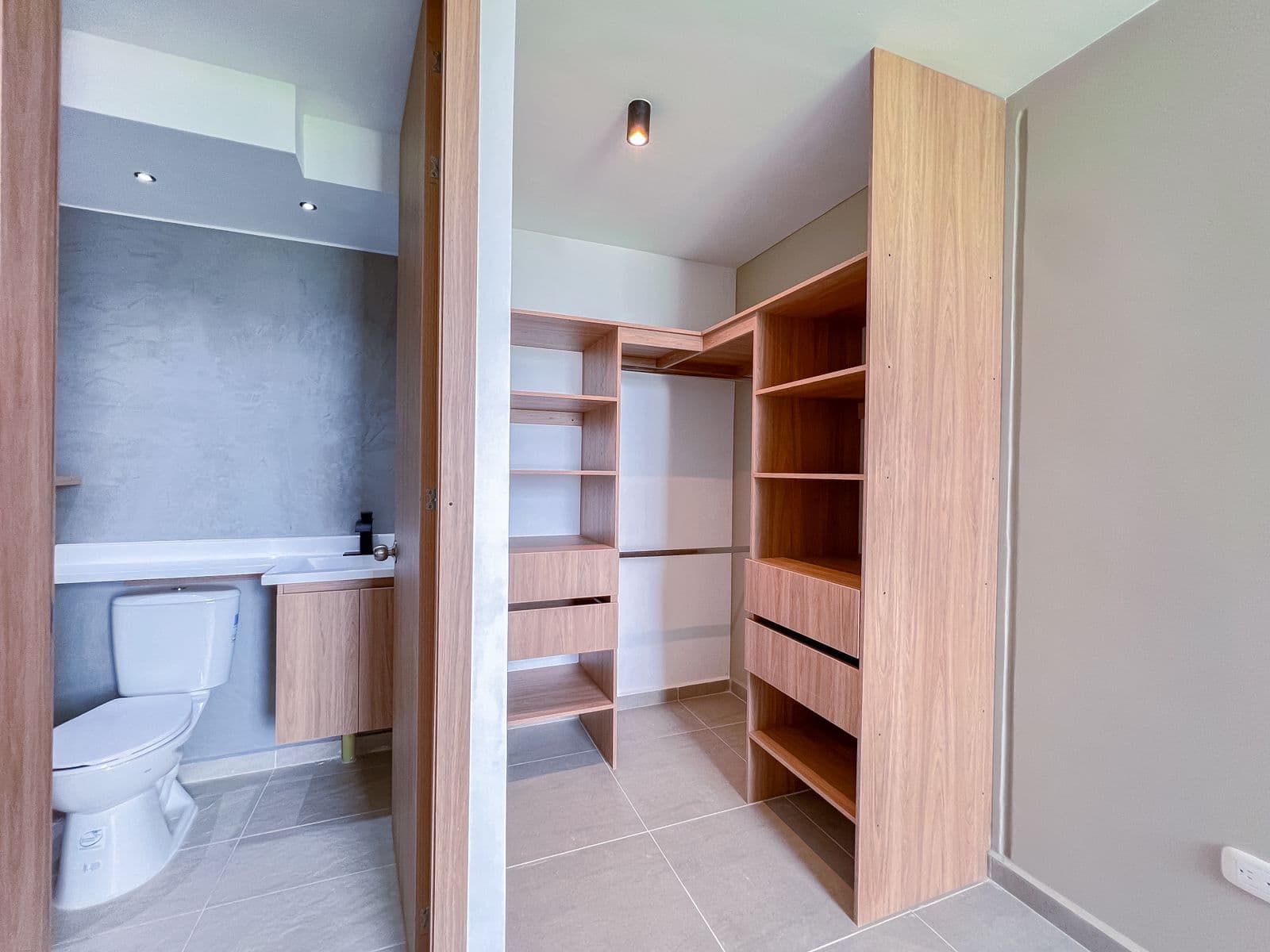 Apartamento en venta en Valle Del Lili, Cali, ID NO6858