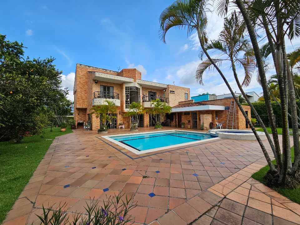 Casa Campestre en venta en La Morada, Jamundi, ID ES7066