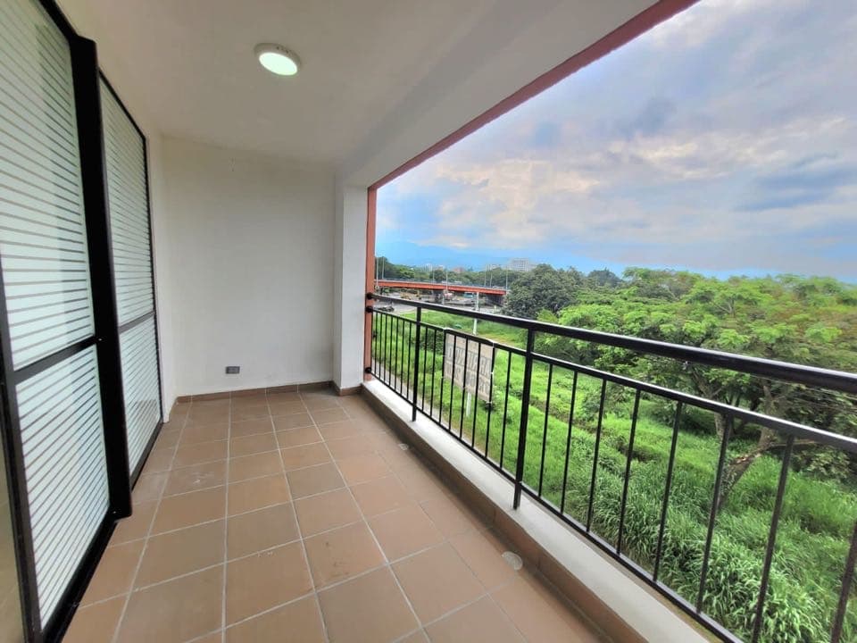 Apartamento en venta en Ciudad Pacifica, Cali, ID FV8948