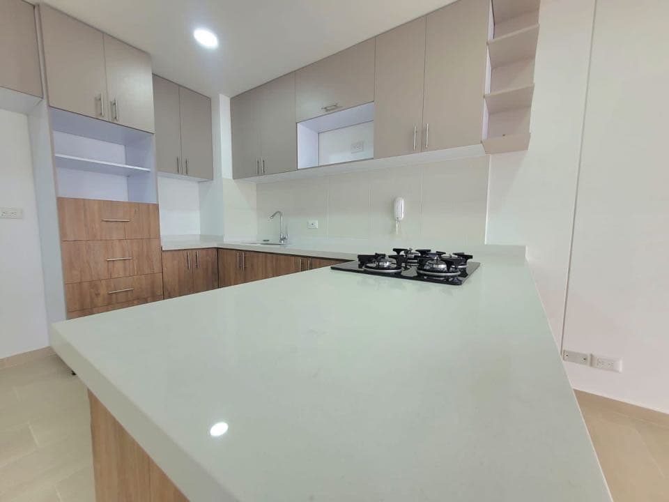 Apartamento en venta en Ciudad Pacifica, Cali, ID FV8948