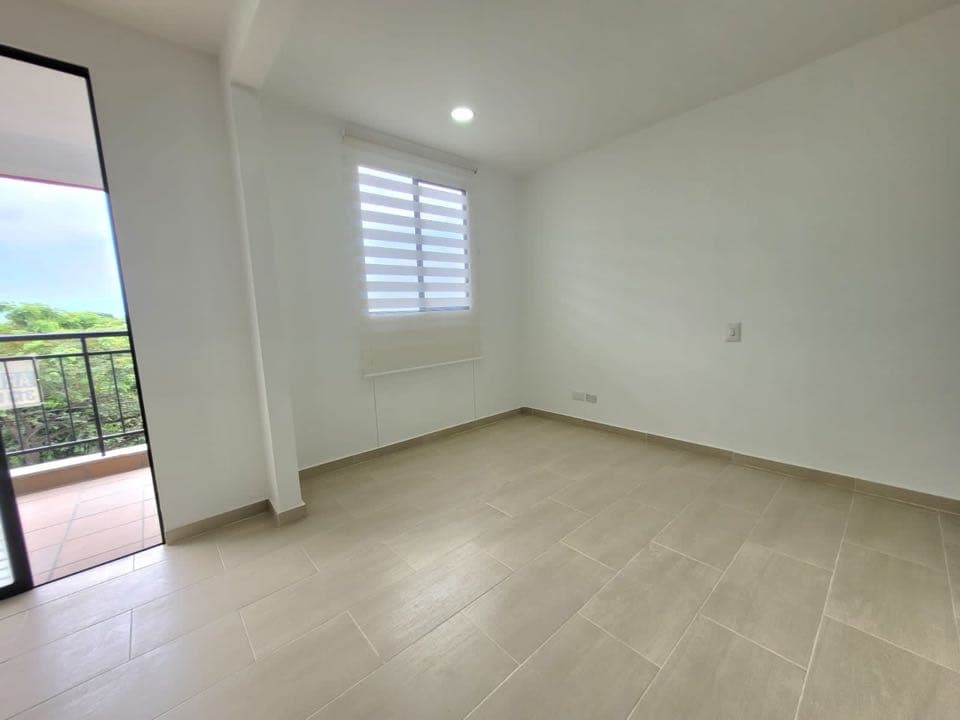 Apartamento en venta en Ciudad Pacifica, Cali, ID FV8948