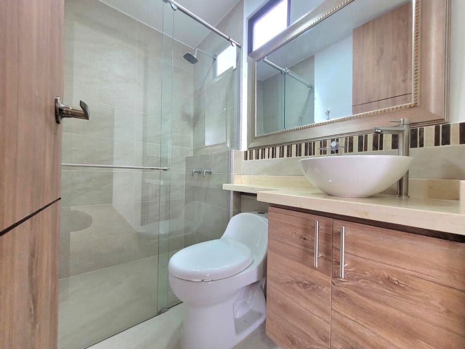 Apartamento en venta en Ciudad Pacifica, Cali, ID FV8948