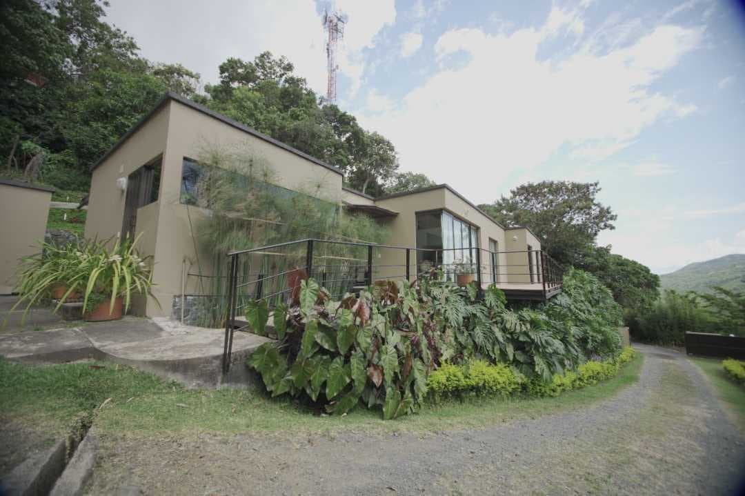 Casa Campestre en venta en Dapa, Yumbo, ID WS6887