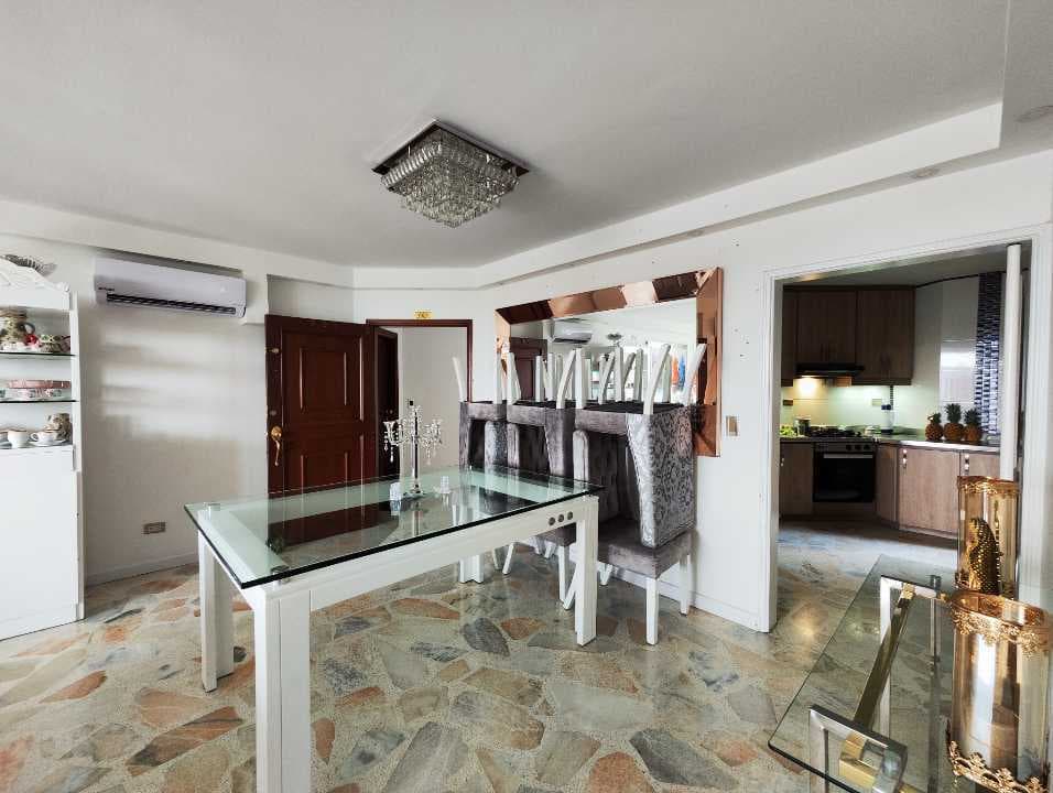 Apartamento en venta en Quintas De Don Simón, Cali, ID GI9161