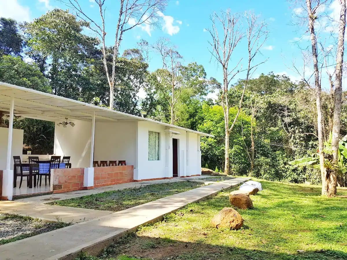 Casa Campestre en venta en Dapa, Yumbo, ID YN3863