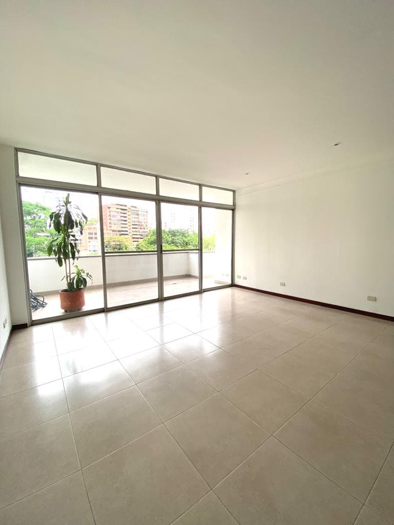 Apartamento en venta en El Peñon, Cali, ID EW5203