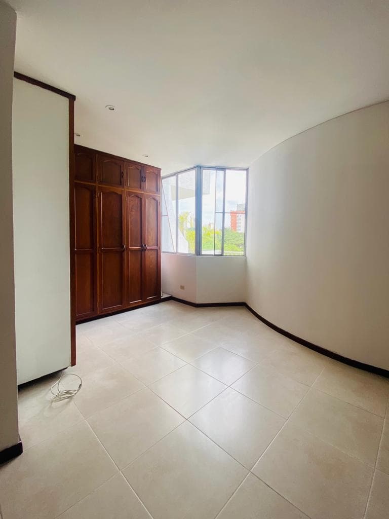 Apartamento en venta en El Peñon, Cali, ID EW5203