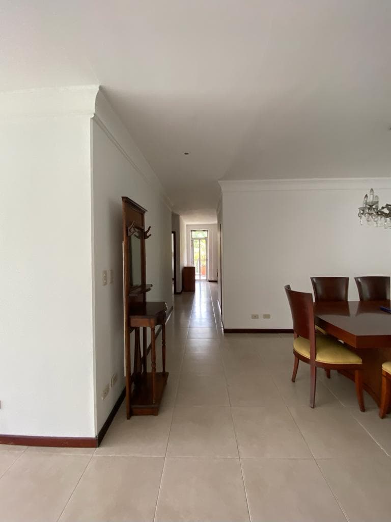 Apartamento en venta en El Peñon, Cali, ID EW5203