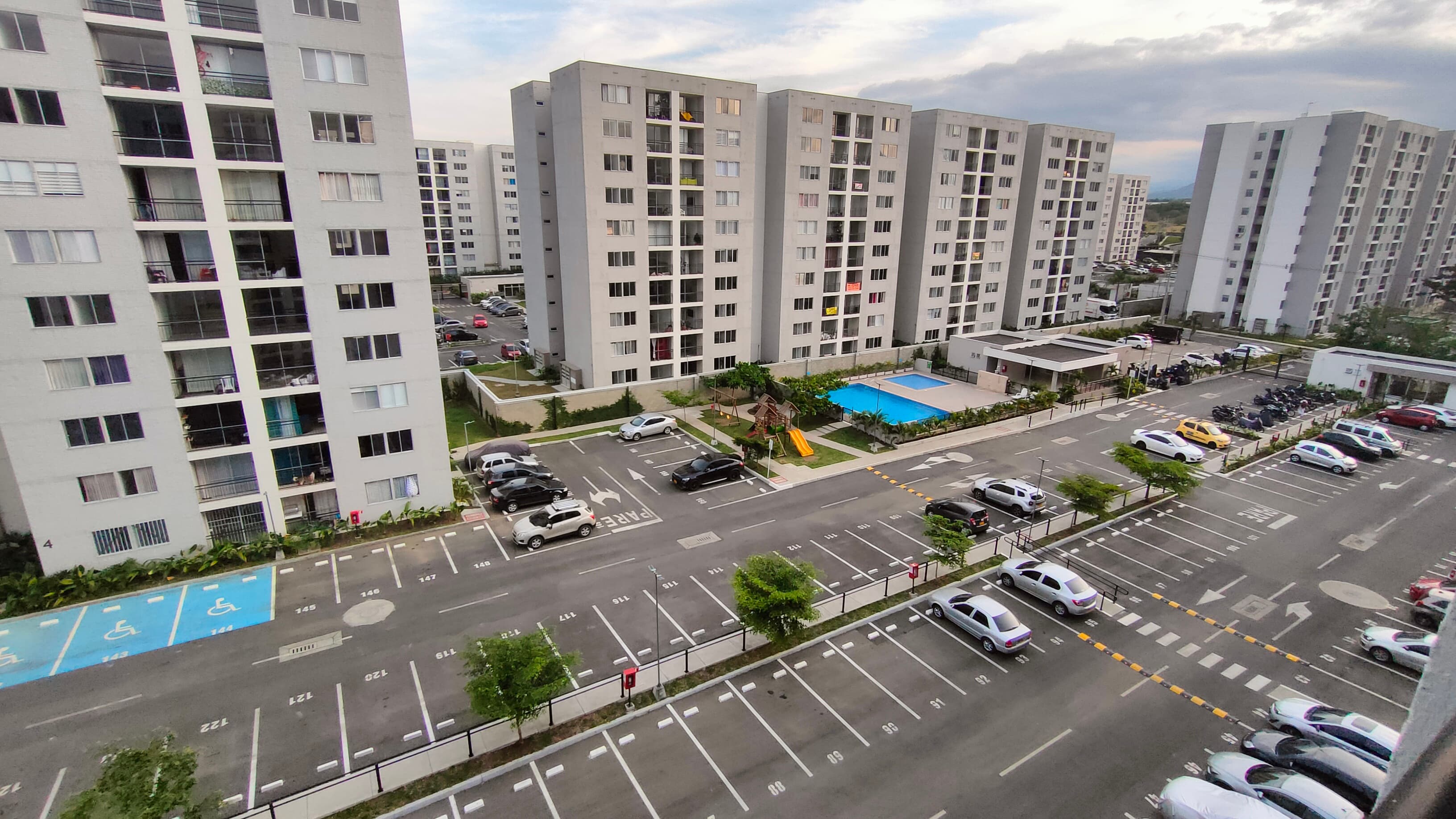 Apartamento en venta en Bochalema, Cali, ID KZ7178