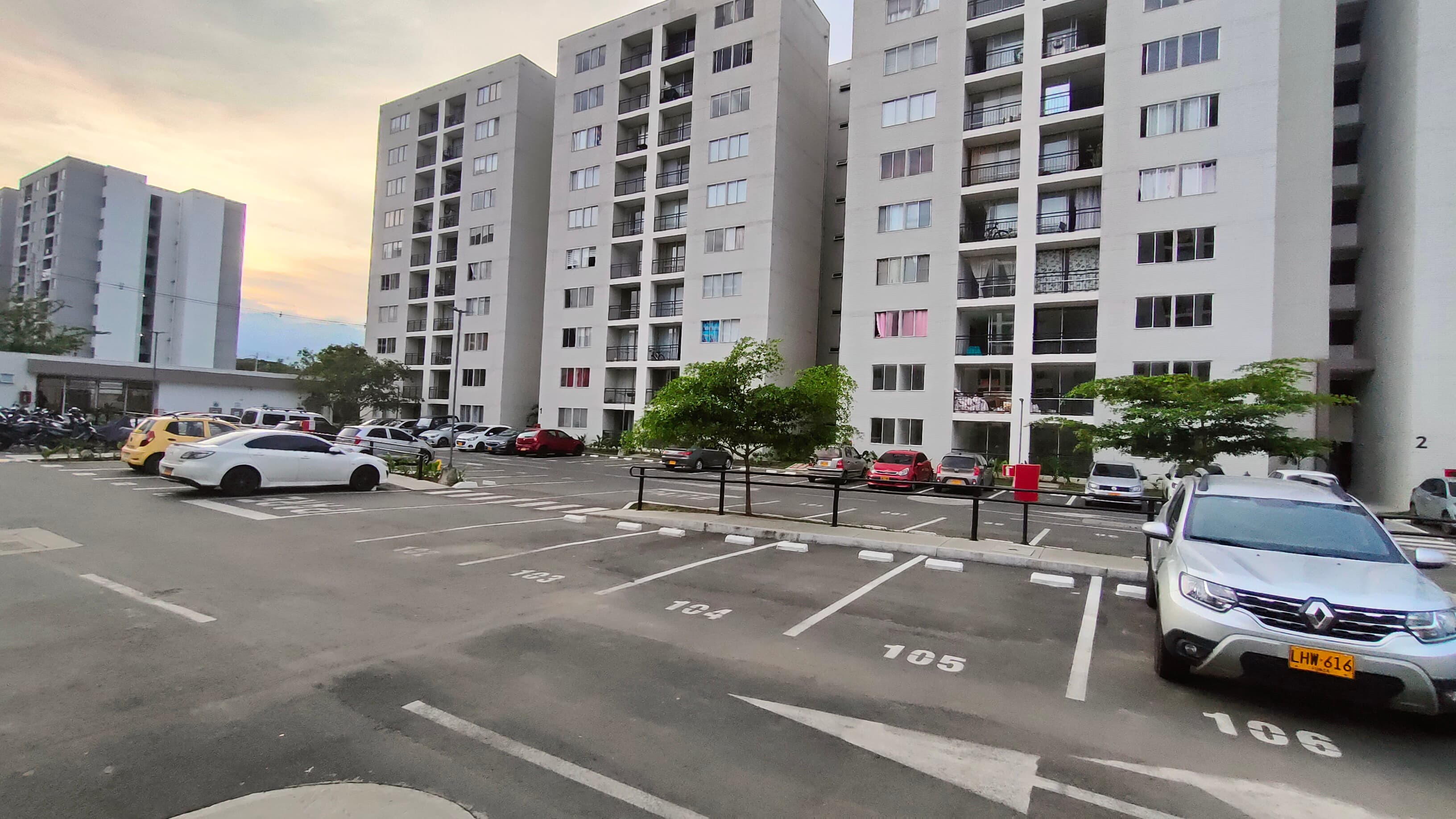 Apartamento en venta en Bochalema, Cali, ID KZ7178