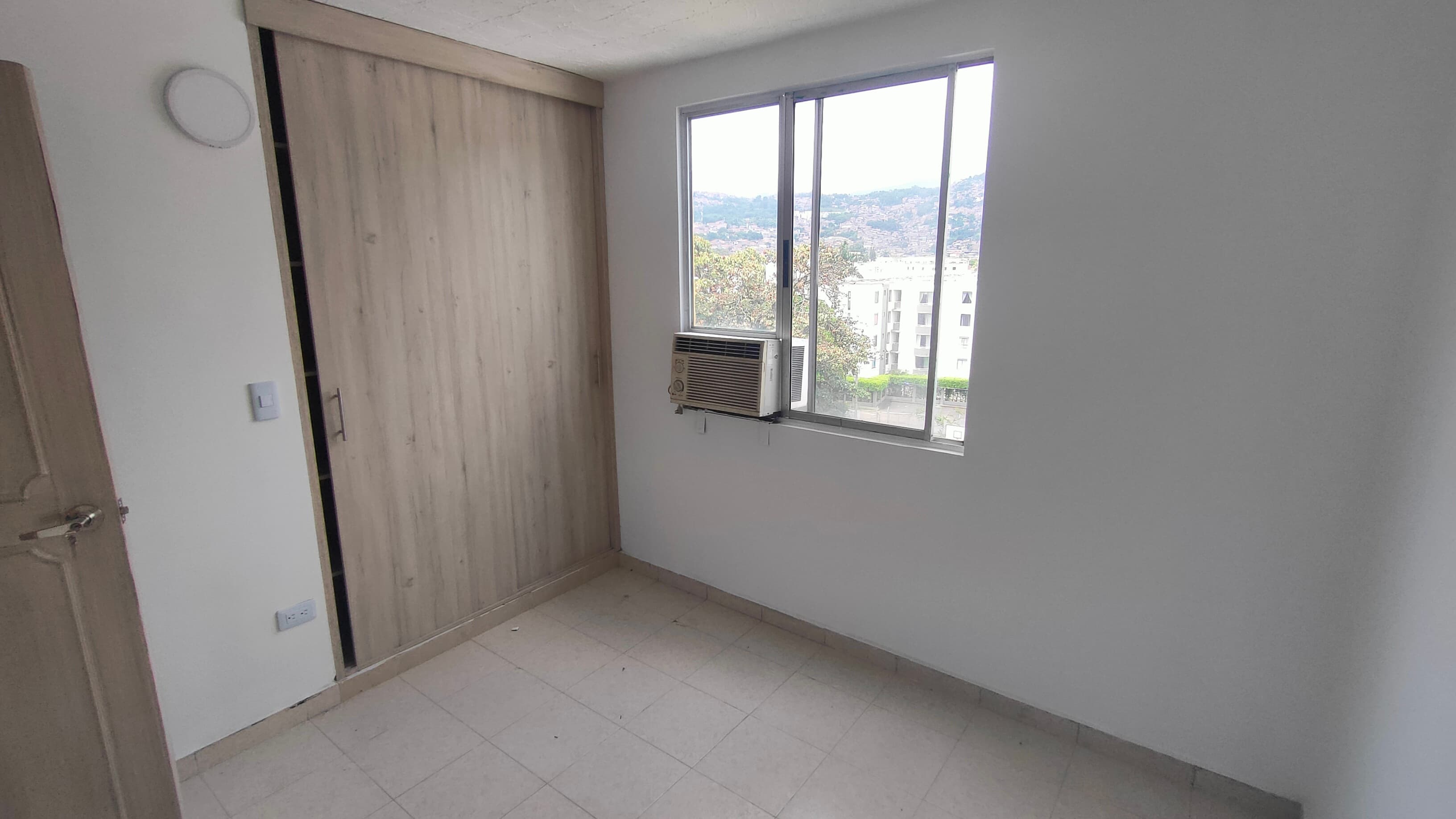 Apartamento en venta en Alferez Real, Cali, ID TS6226