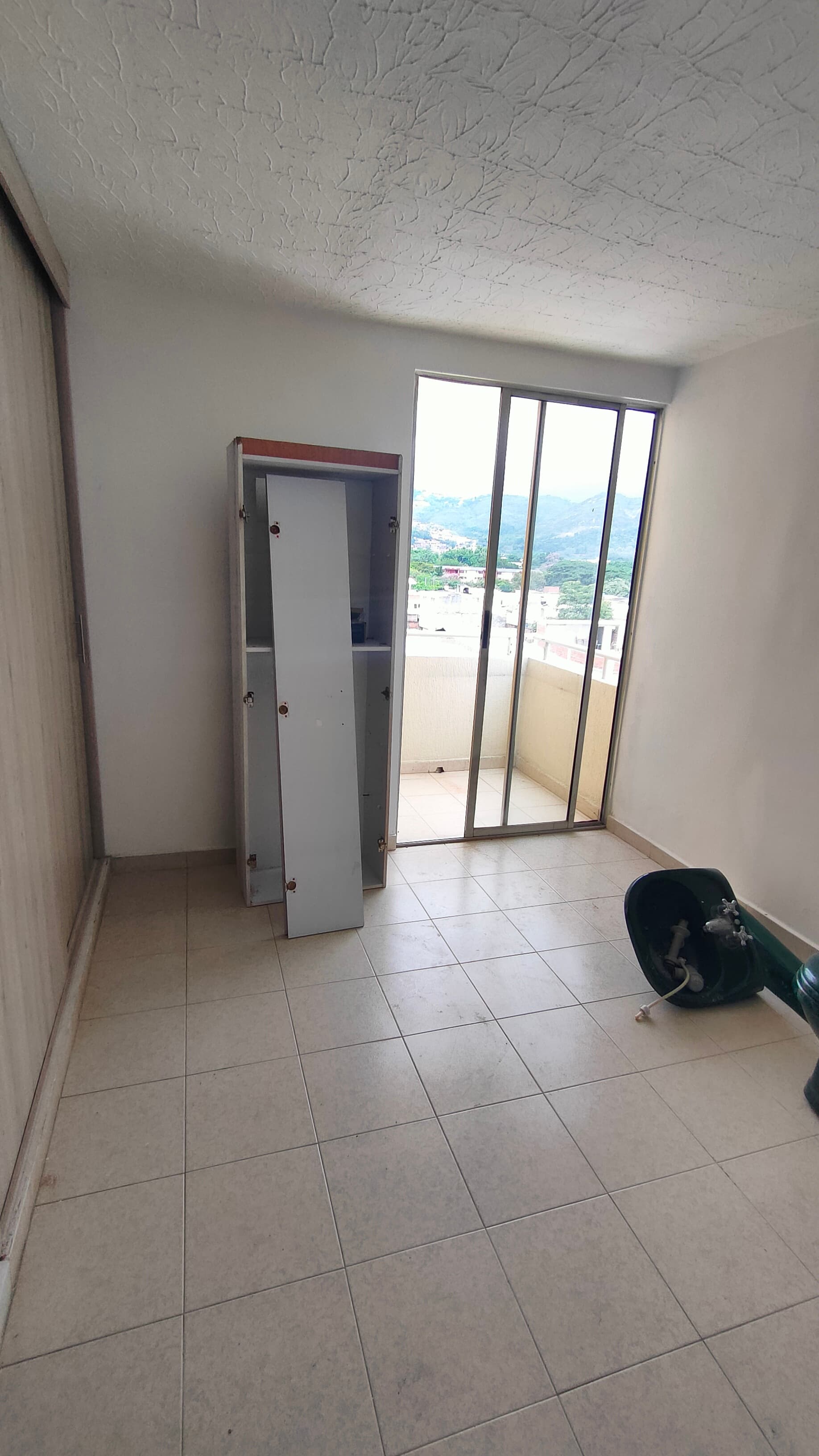 Apartamento en venta en Alferez Real, Cali, ID TS6226