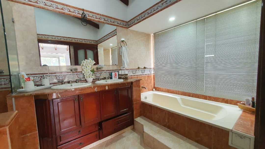 Casa Campestre en venta en La Morada, Jamundi, ID QC4856