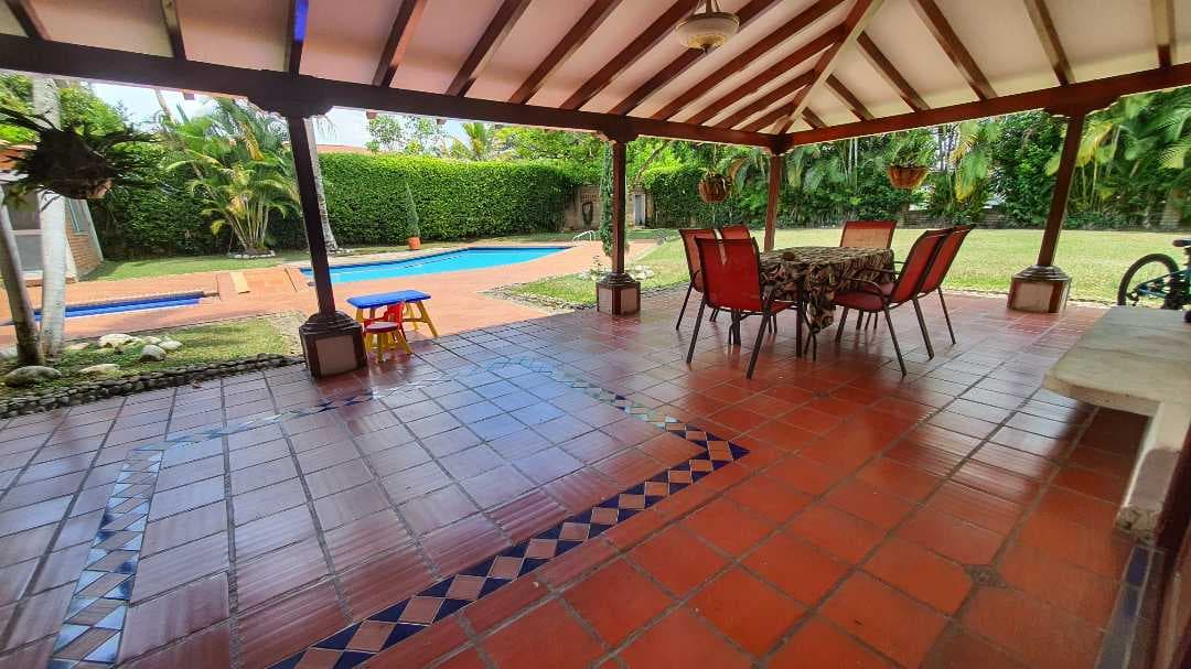 Casa Campestre en venta en La Morada, Jamundi, ID QC4856